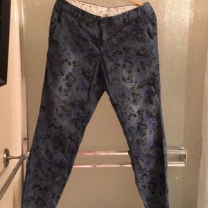 🛑 H&M size 12 blue flower pants fit more of size 10